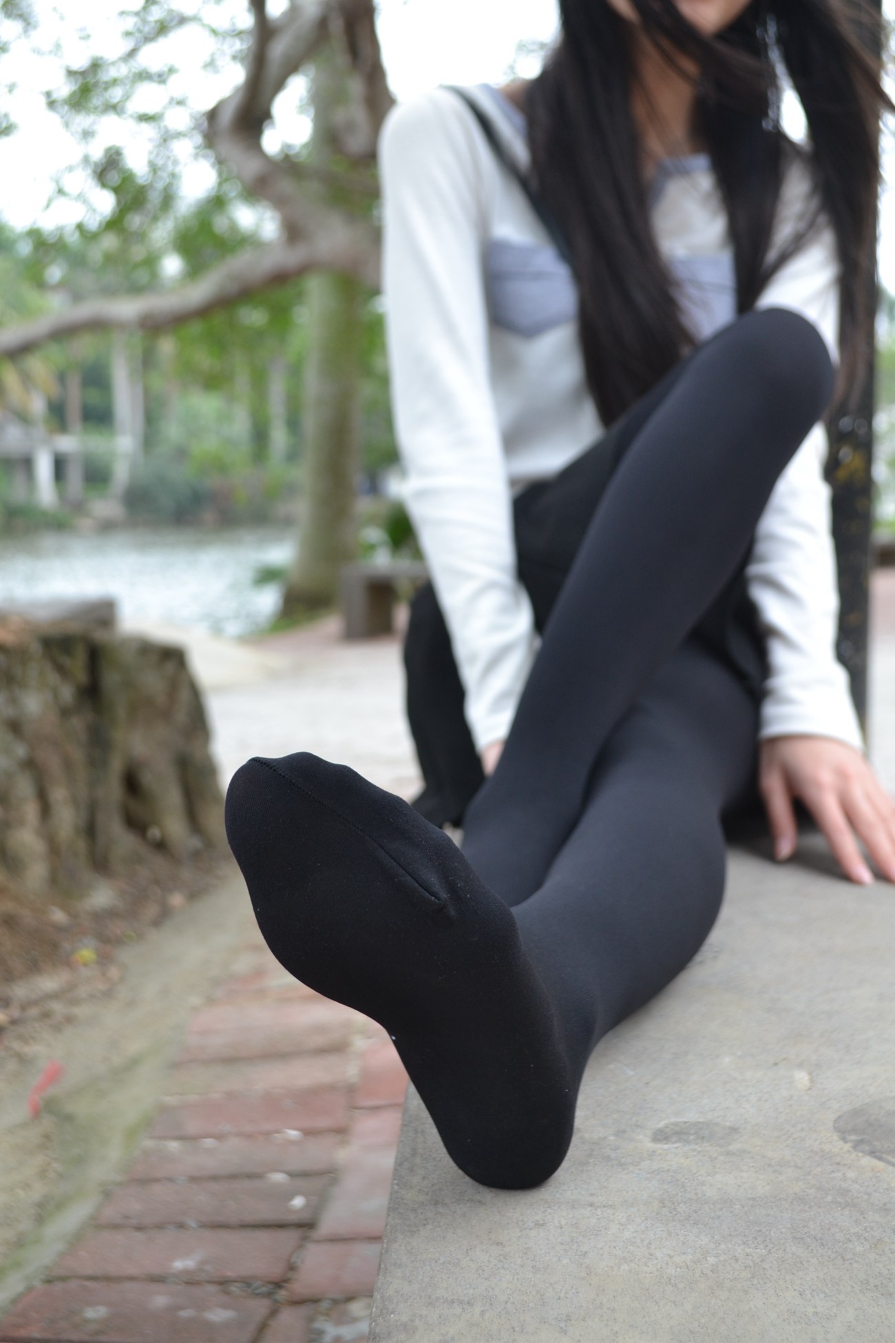 图片[86]-大西瓜爱牙膏-早期作品-S014 湖边黑丝妹 [109P] – 速更版-美库