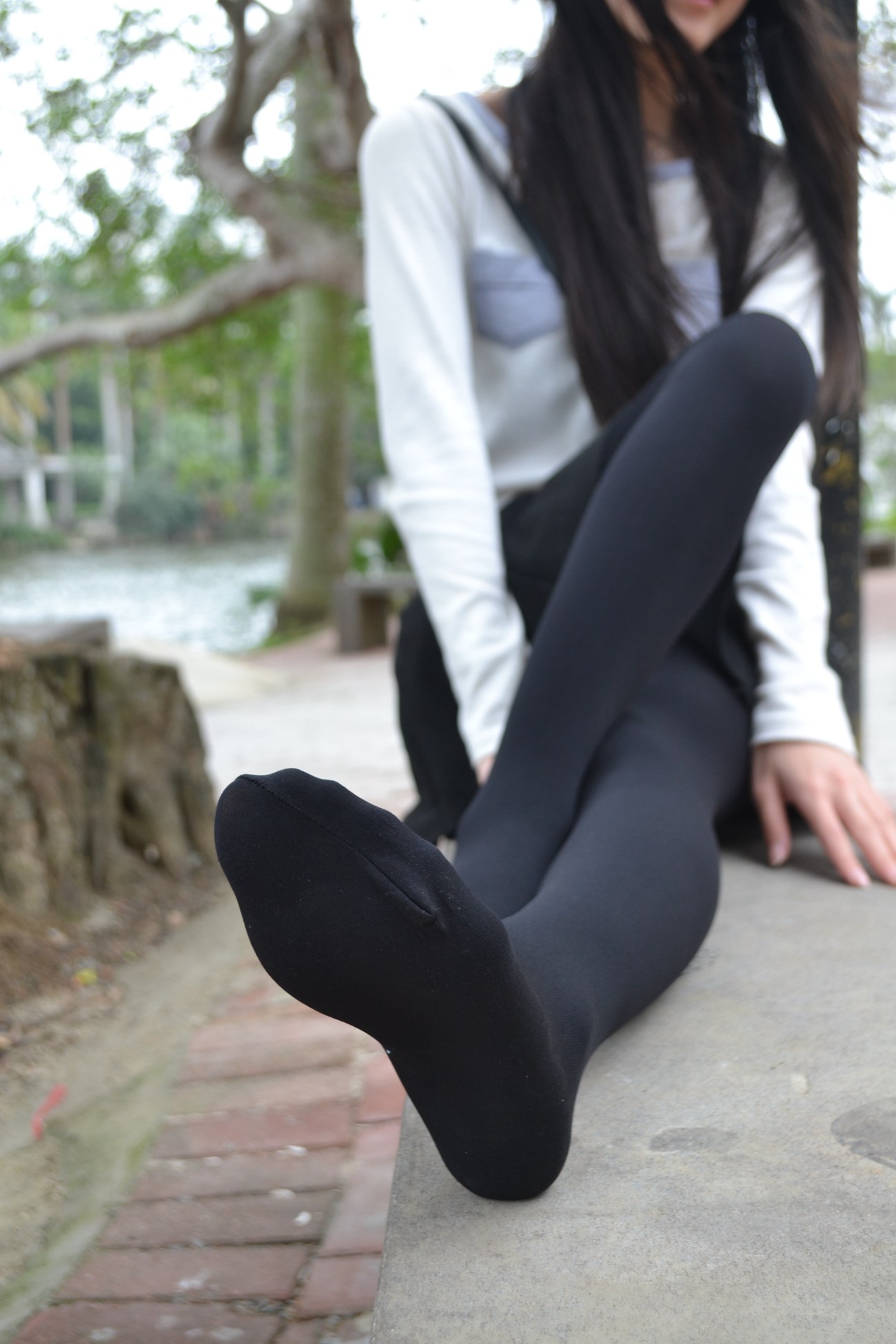 图片[84]-大西瓜爱牙膏-早期作品-S014 湖边黑丝妹 [109P] – 速更版-美库