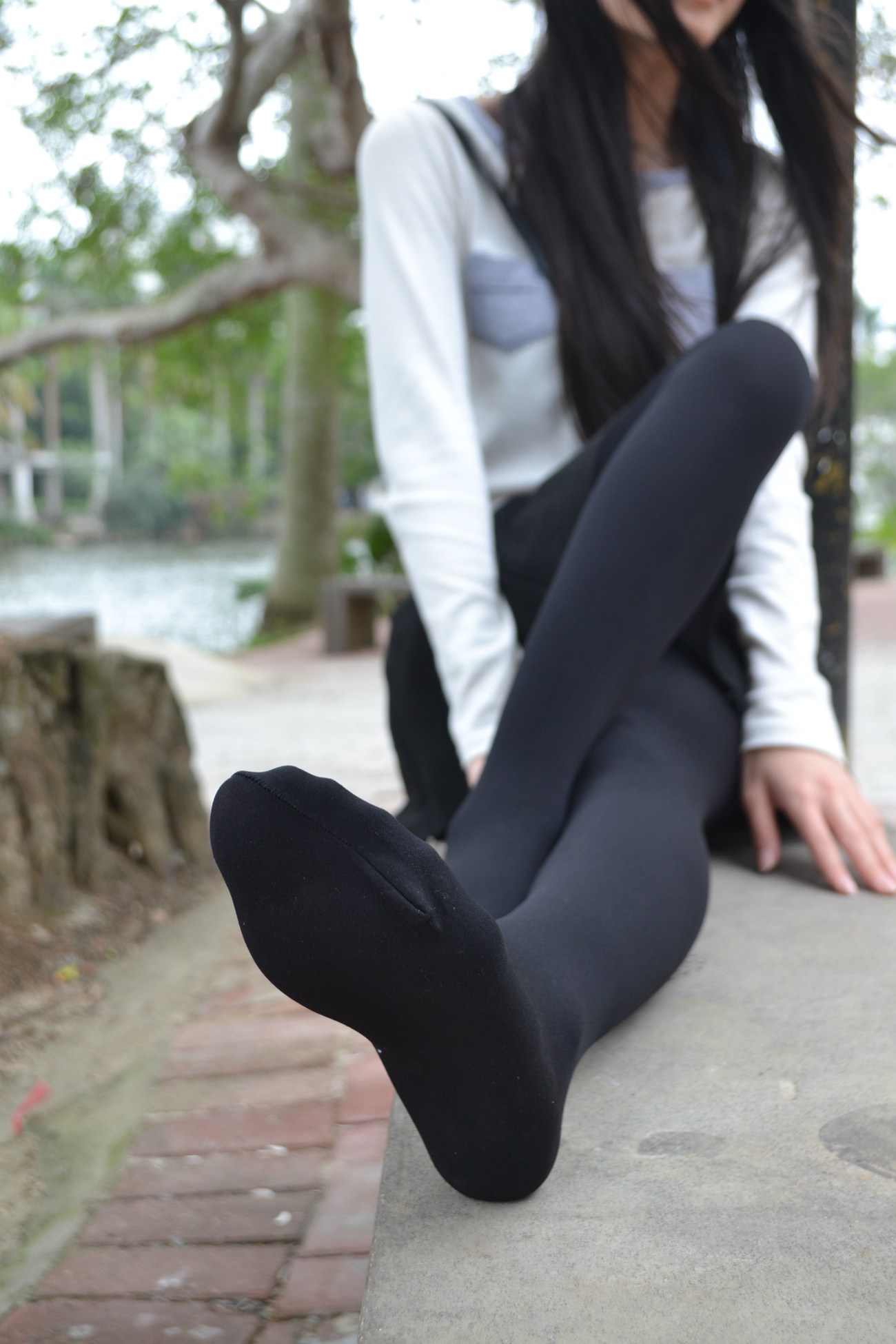 图片[85]-大西瓜爱牙膏-早期作品-S014 湖边黑丝妹 [109P] – 速更版-美库