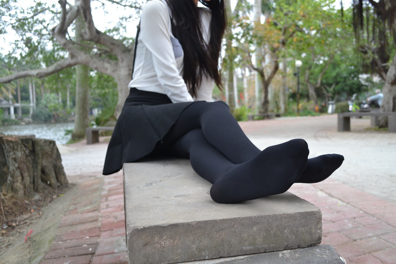 图片[102]-大西瓜爱牙膏-早期作品-S014 湖边黑丝妹 [109P] – 速更版-美库