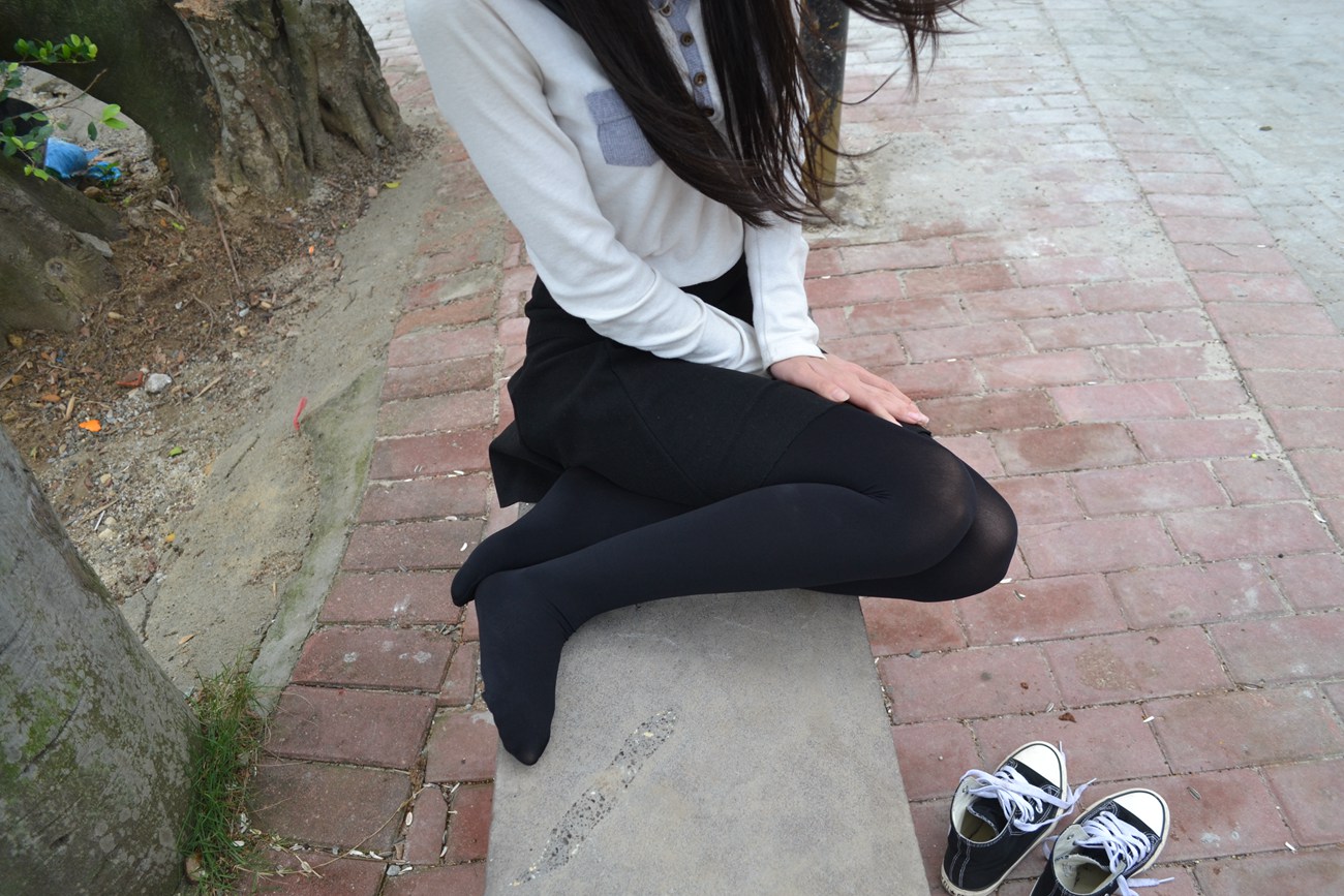 图片[105]-大西瓜爱牙膏-早期作品-S014 湖边黑丝妹 [109P] – 速更版-美库