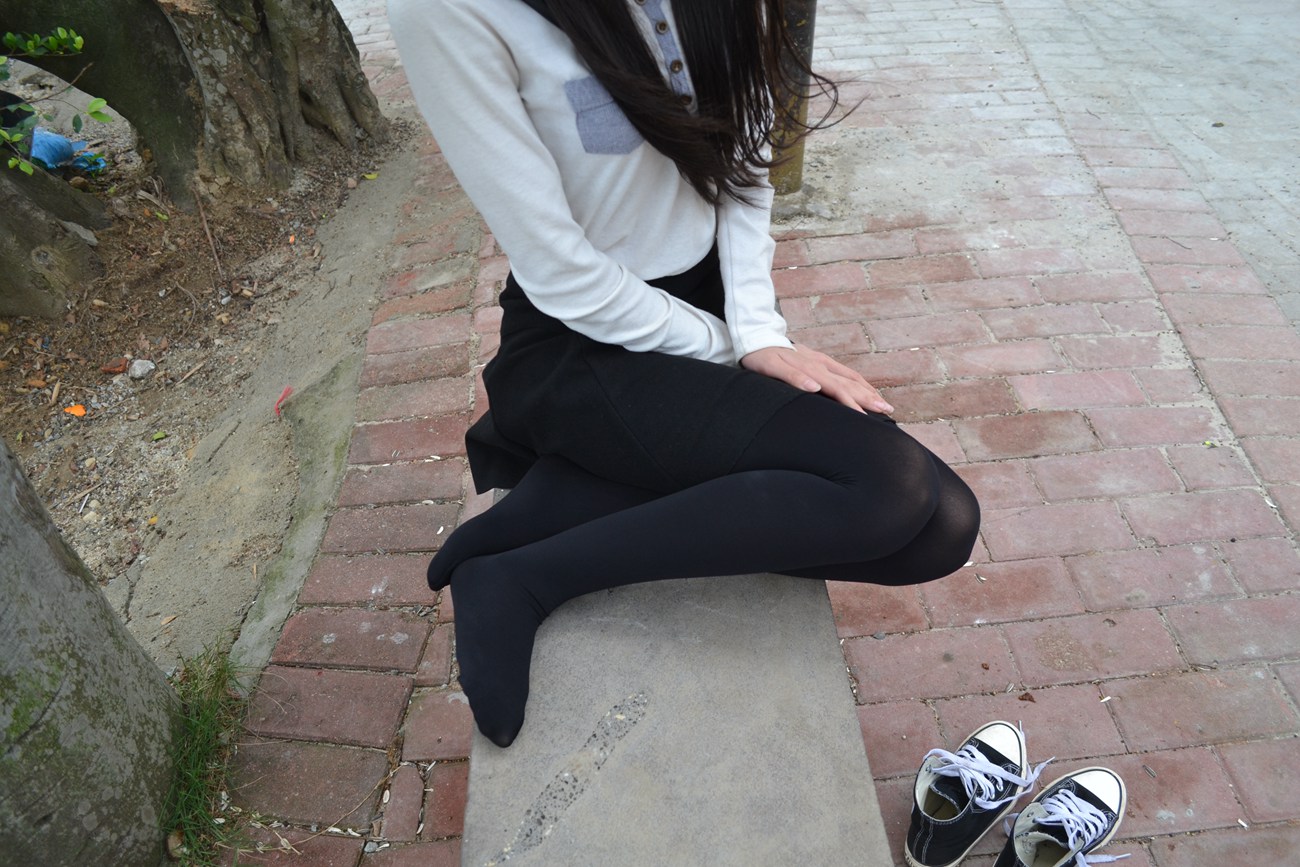 图片[106]-大西瓜爱牙膏-早期作品-S014 湖边黑丝妹 [109P] – 速更版-美库