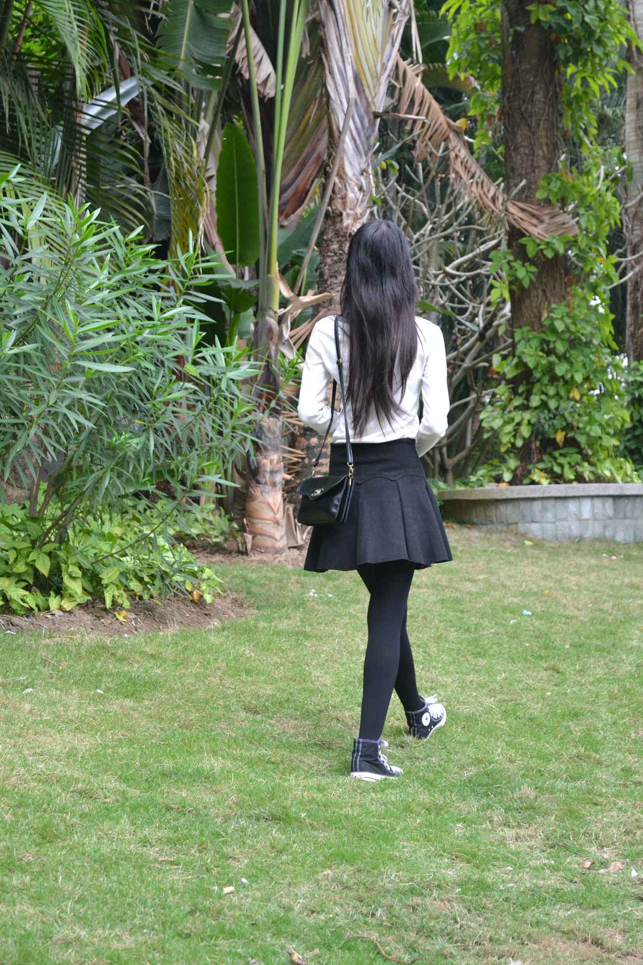 图片[110]-大西瓜爱牙膏-早期作品-S014 湖边黑丝妹 [109P] – 速更版-美库