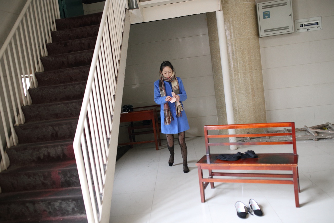 图片[101]-大西瓜爱牙膏-早期作品-S015 蓝衣少女 [128P] – 速更版-美库