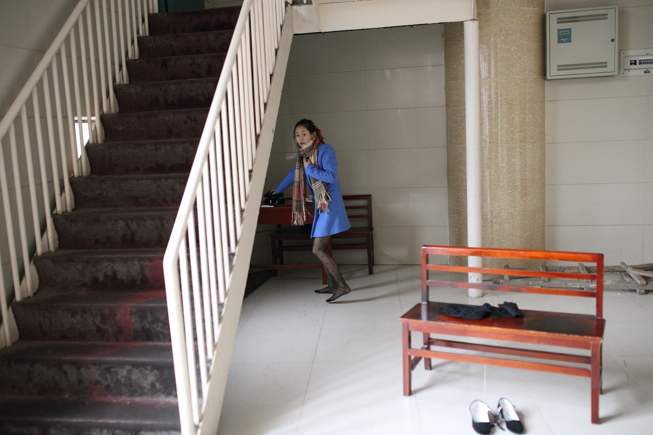 图片[100]-大西瓜爱牙膏-早期作品-S015 蓝衣少女 [128P] – 速更版-美库