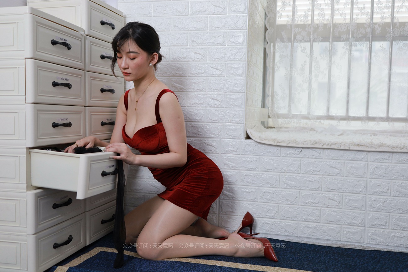 图片[11]-[IESS异思趣向] 耽丝 210730 性感红裙女神秋秋 [92P] – 速更版-美库