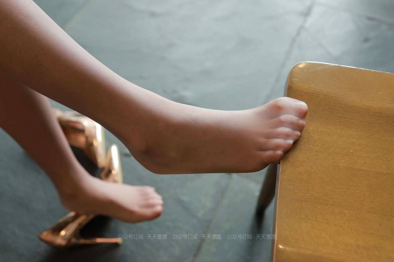 图片[57]-[IESS异思趣向] 耽丝 210801 在沙发上休息的婉苹 [78P] – 速更版-美库