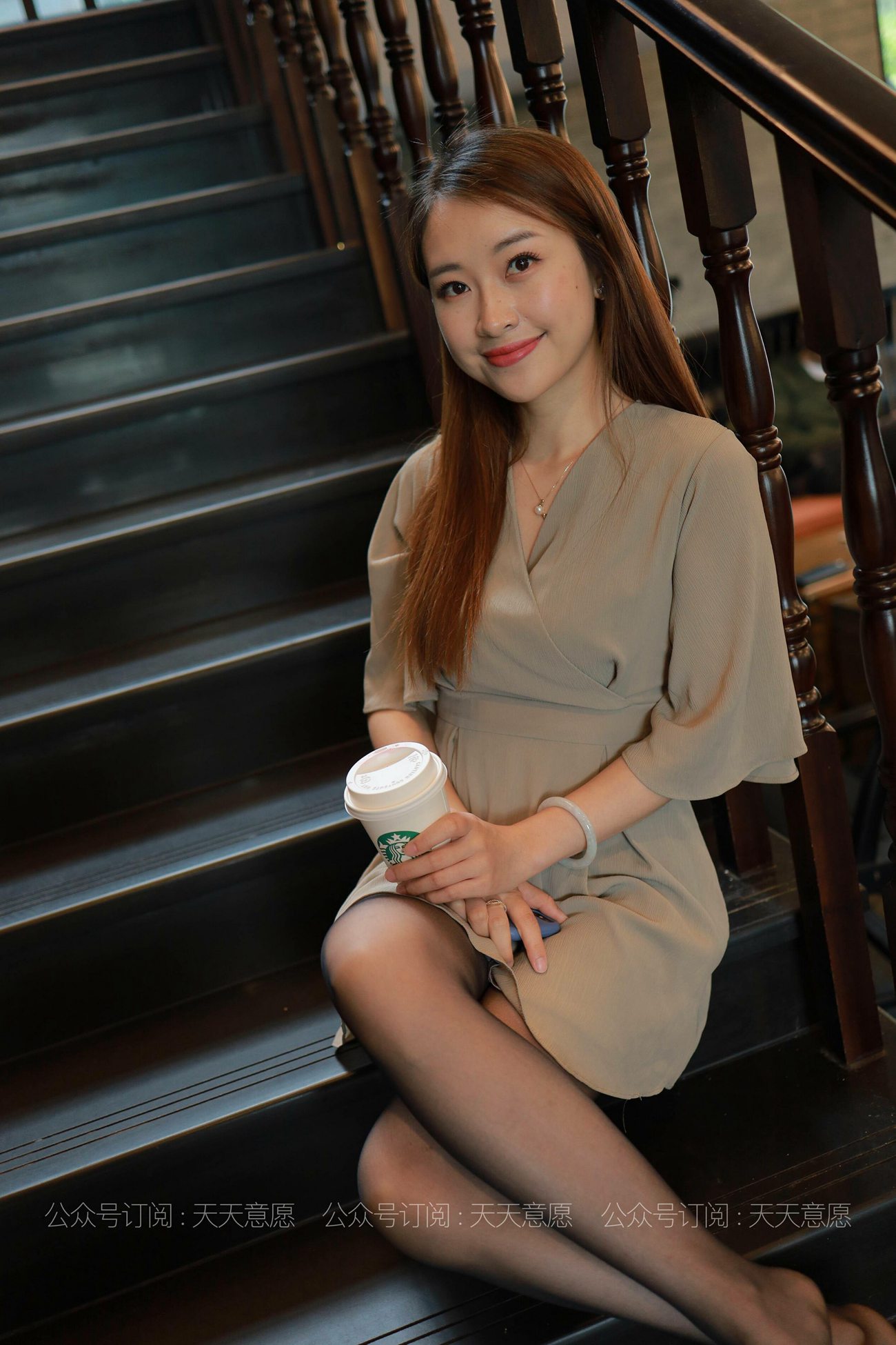 图片[26]-[IESS异思趣向] 2021.06.09 丝享家 827：小婕《红色跟底一身轻》[91P] – 速更版-美库