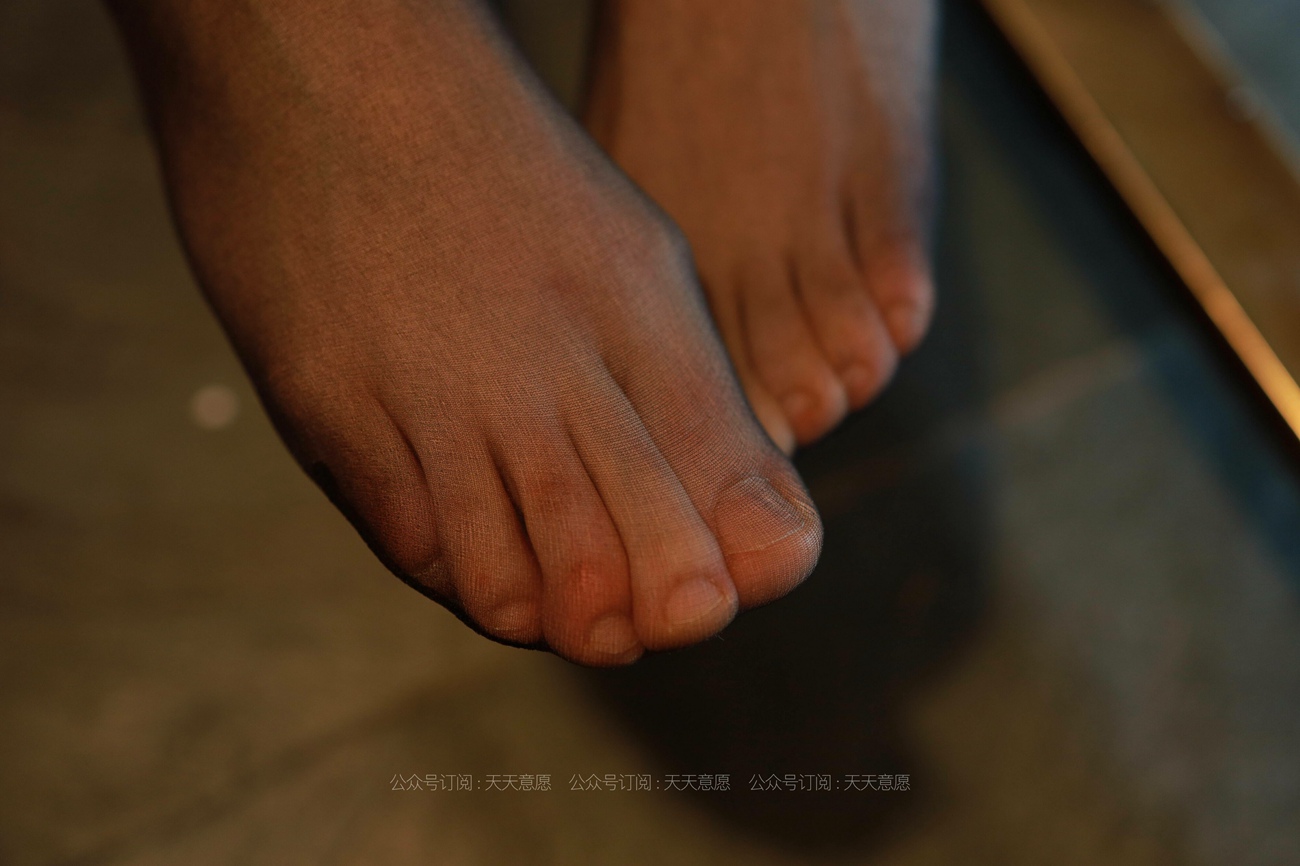 图片[68]-[IESS异思趣向] 2021.06.09 丝享家 827：小婕《红色跟底一身轻》[91P] – 速更版-美库