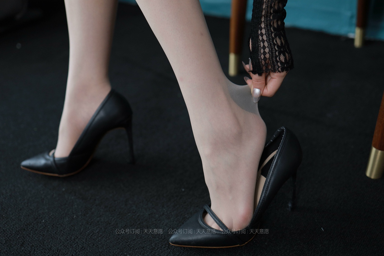 图片[10]-[IESS异思趣向] 耽丝 210812 小七的黑色不规则短裙 [93P] – 速更版-美库