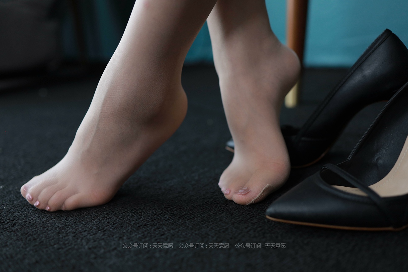 图片[38]-[IESS异思趣向] 耽丝 210812 小七的黑色不规则短裙 [93P] – 速更版-美库