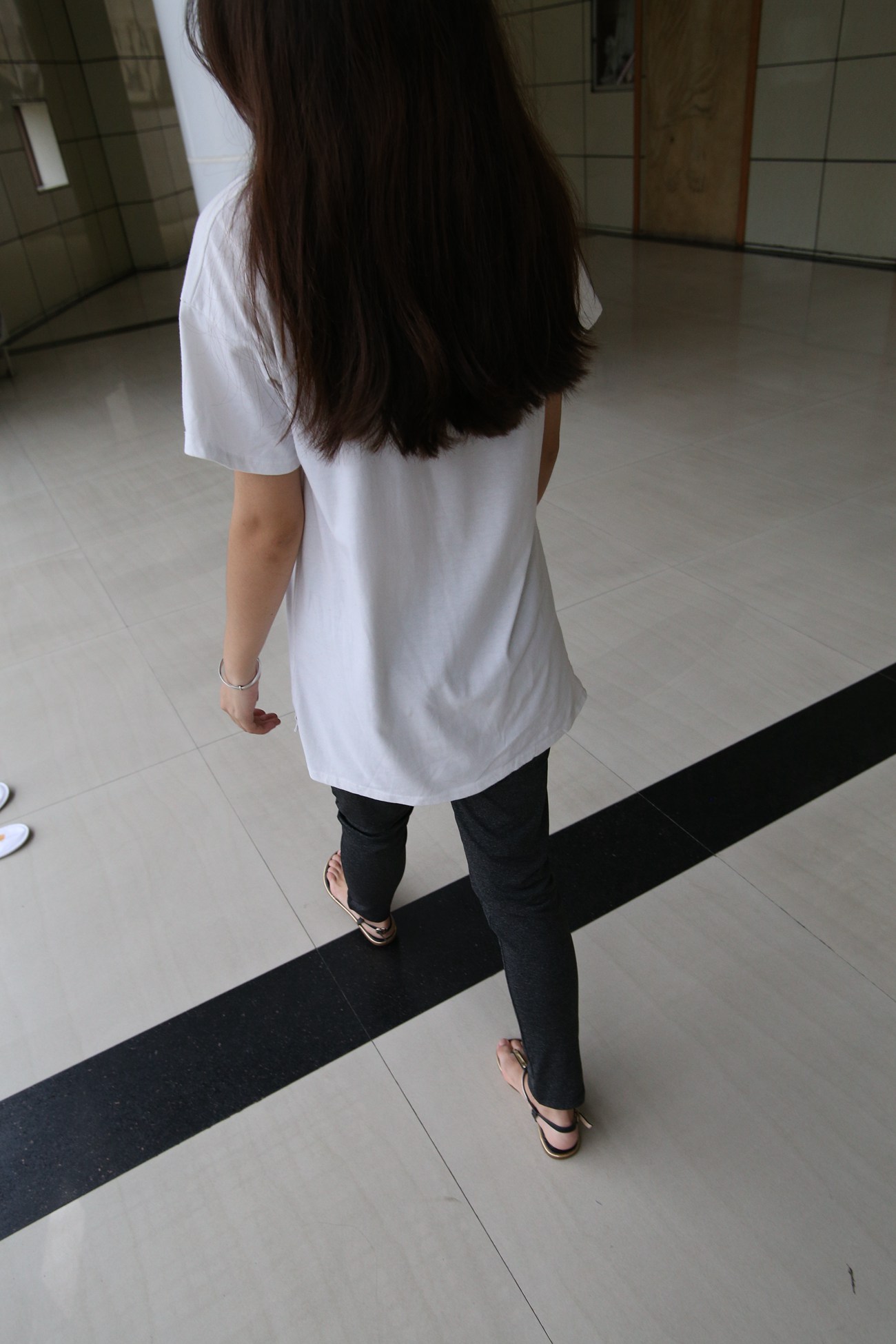 图片[25]-大西瓜爱牙膏-早期作品-S018 张萍 白T恤 连衣裙 1 [210P] – 速更版-美库