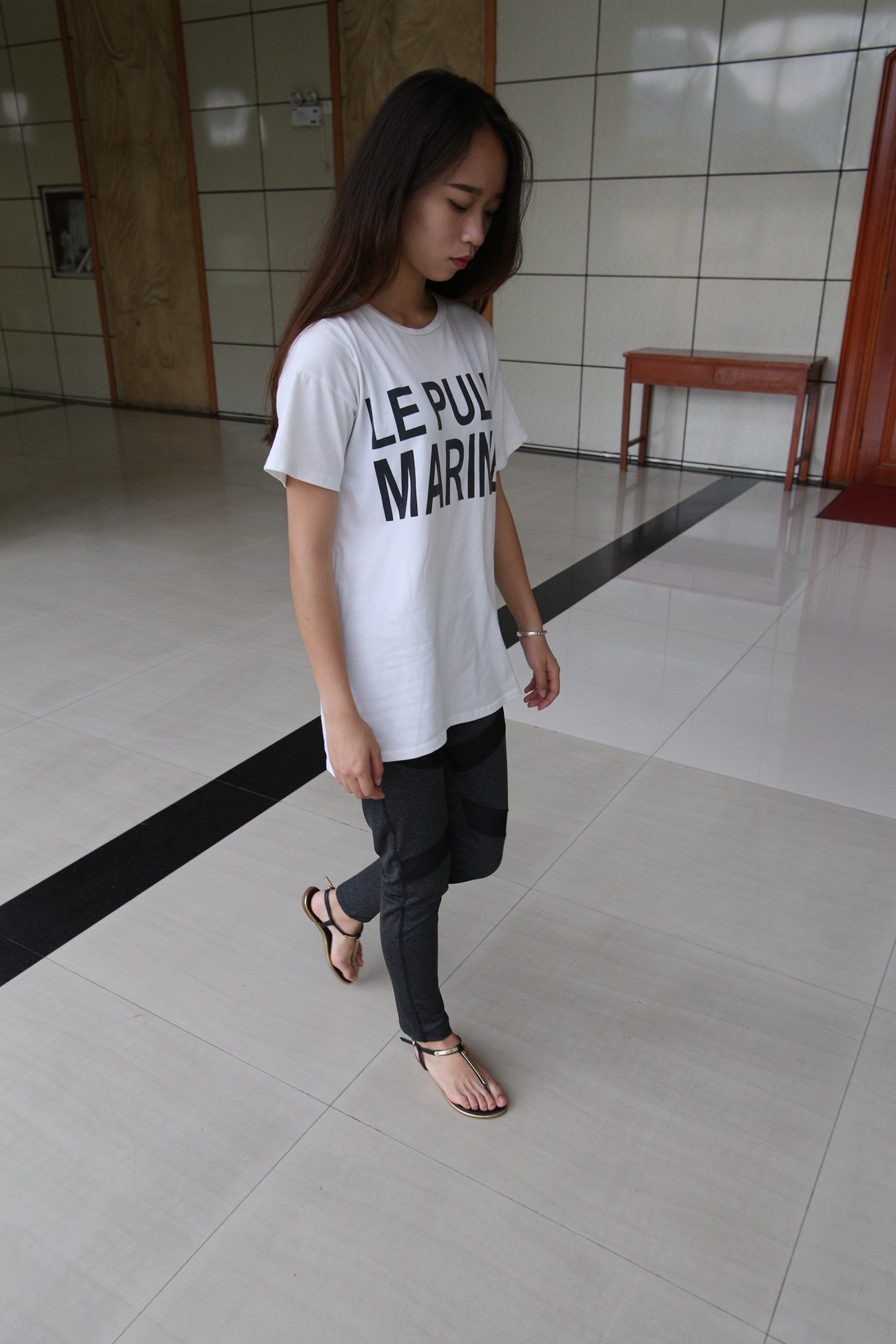 图片[28]-大西瓜爱牙膏-早期作品-S018 张萍 白T恤 连衣裙 1 [210P] – 速更版-美库