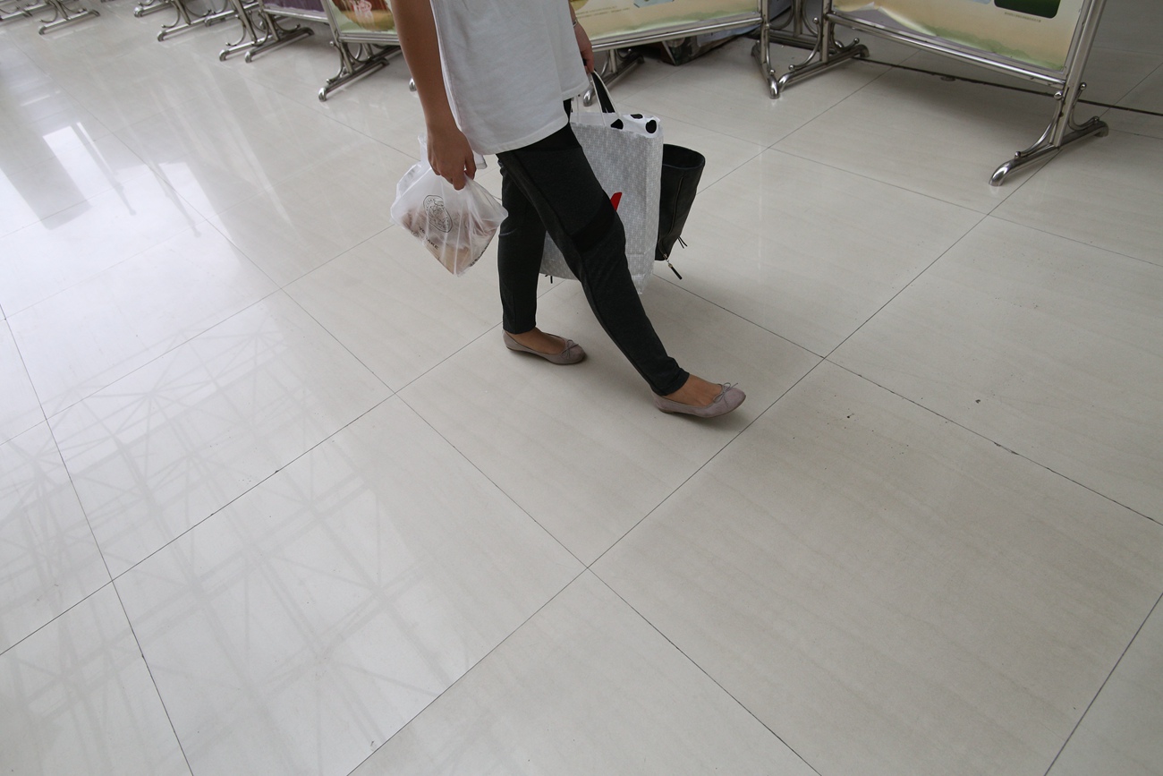 图片[57]-大西瓜爱牙膏-早期作品-S018 张萍 白T恤 连衣裙 1 [210P] – 速更版-美库