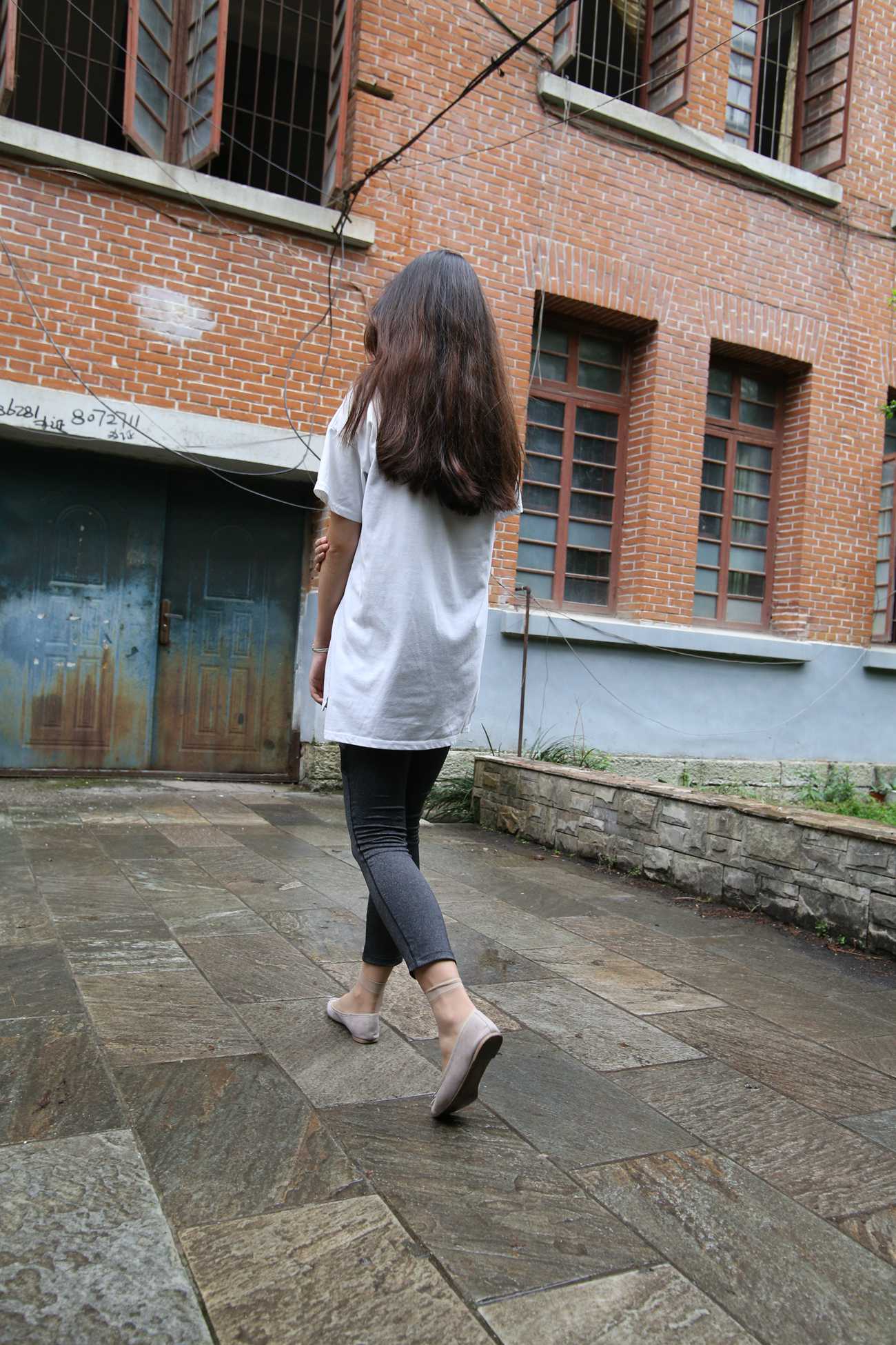 图片[68]-大西瓜爱牙膏-早期作品-S018 张萍 白T恤 连衣裙 1 [210P] – 速更版-美库