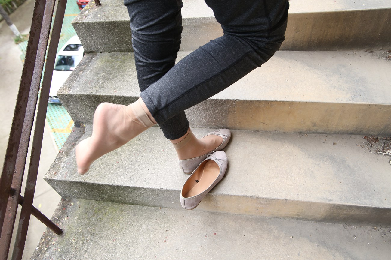 图片[188]-大西瓜爱牙膏-早期作品-S018 张萍 白T恤 连衣裙 1 [210P] – 速更版-美库