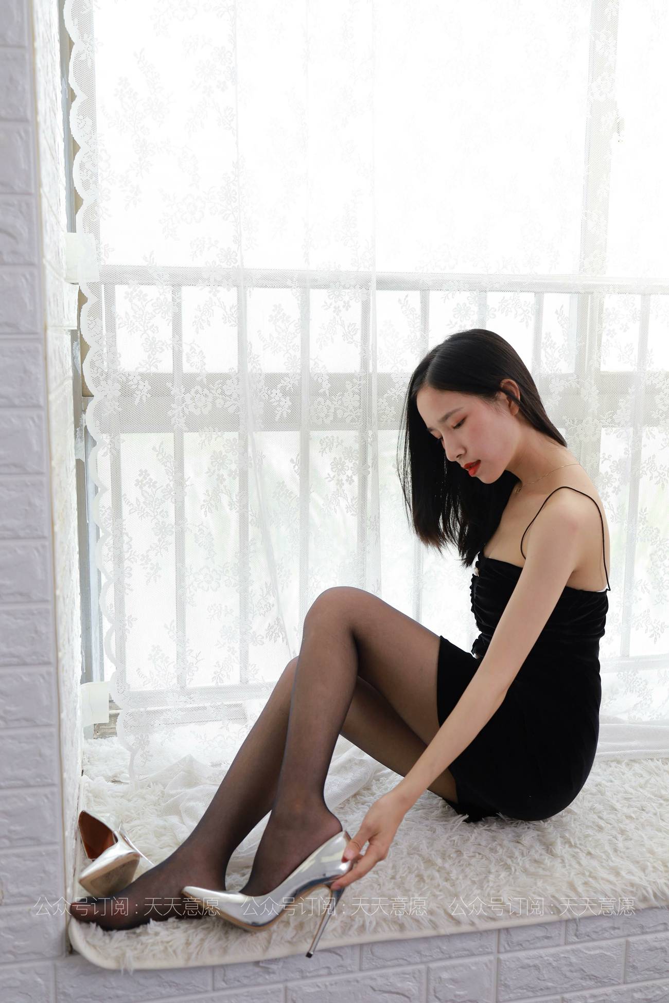 图片[86]-[IESS异思趣向] 耽丝 210709 美子的黑色吊带裙 [98P] – 速更版-美库