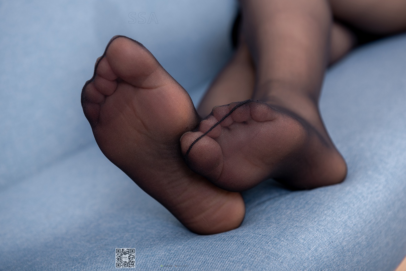 图片[78]-[SSA丝社]超清写真 NO.196 冷冷 的黑色镂空短裙黑丝穿搭[141P] – 速更版-美库