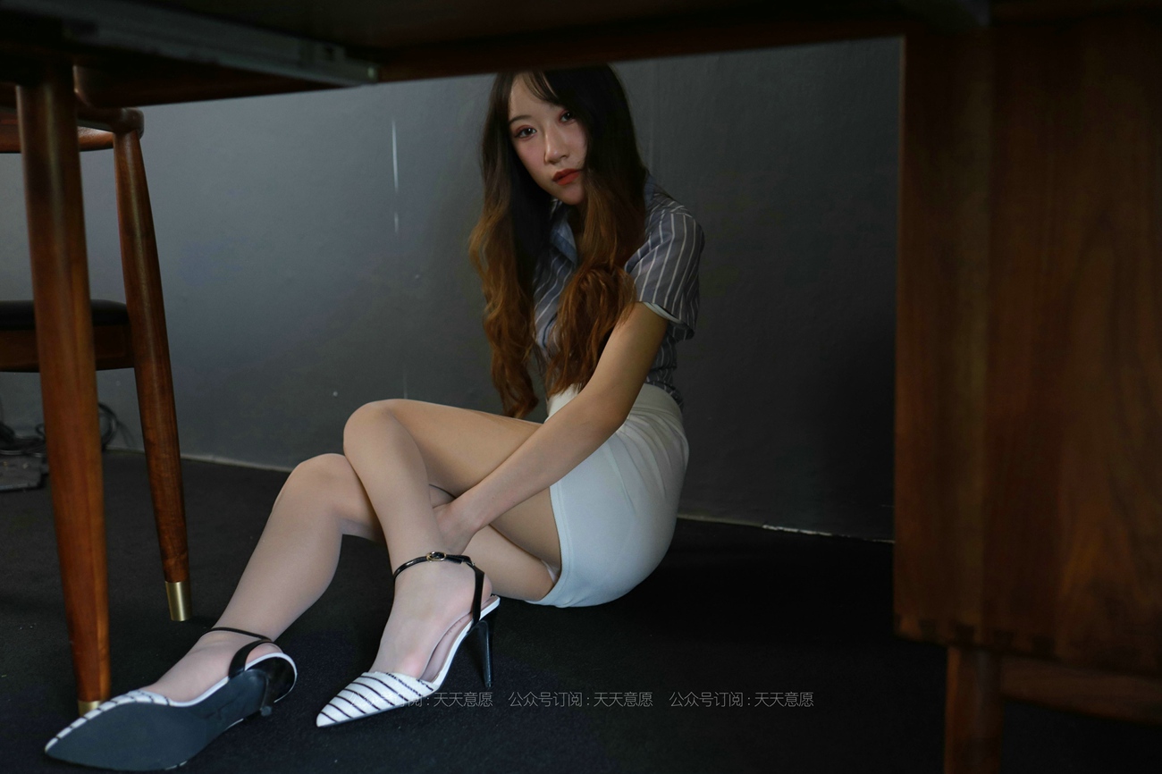 图片[42]-[IESS异思趣向] 2021.06.11 丝享家 829：怡怡《长腿实习生》[89P] – 速更版-美库