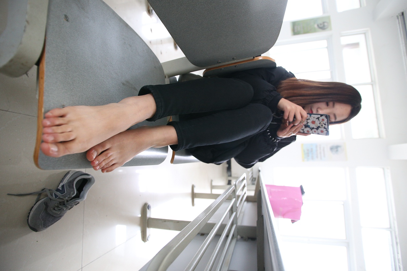 图片[16]-大西瓜爱牙膏-早期作品-S022 裸足 [156P] – 速更版-美库