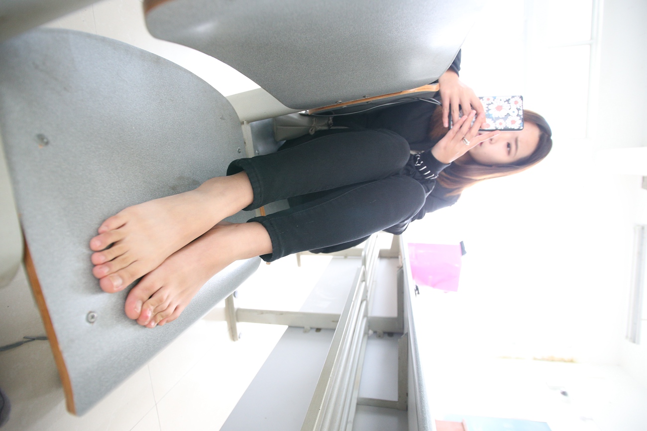 图片[38]-大西瓜爱牙膏-早期作品-S022 裸足 [156P] – 速更版-美库