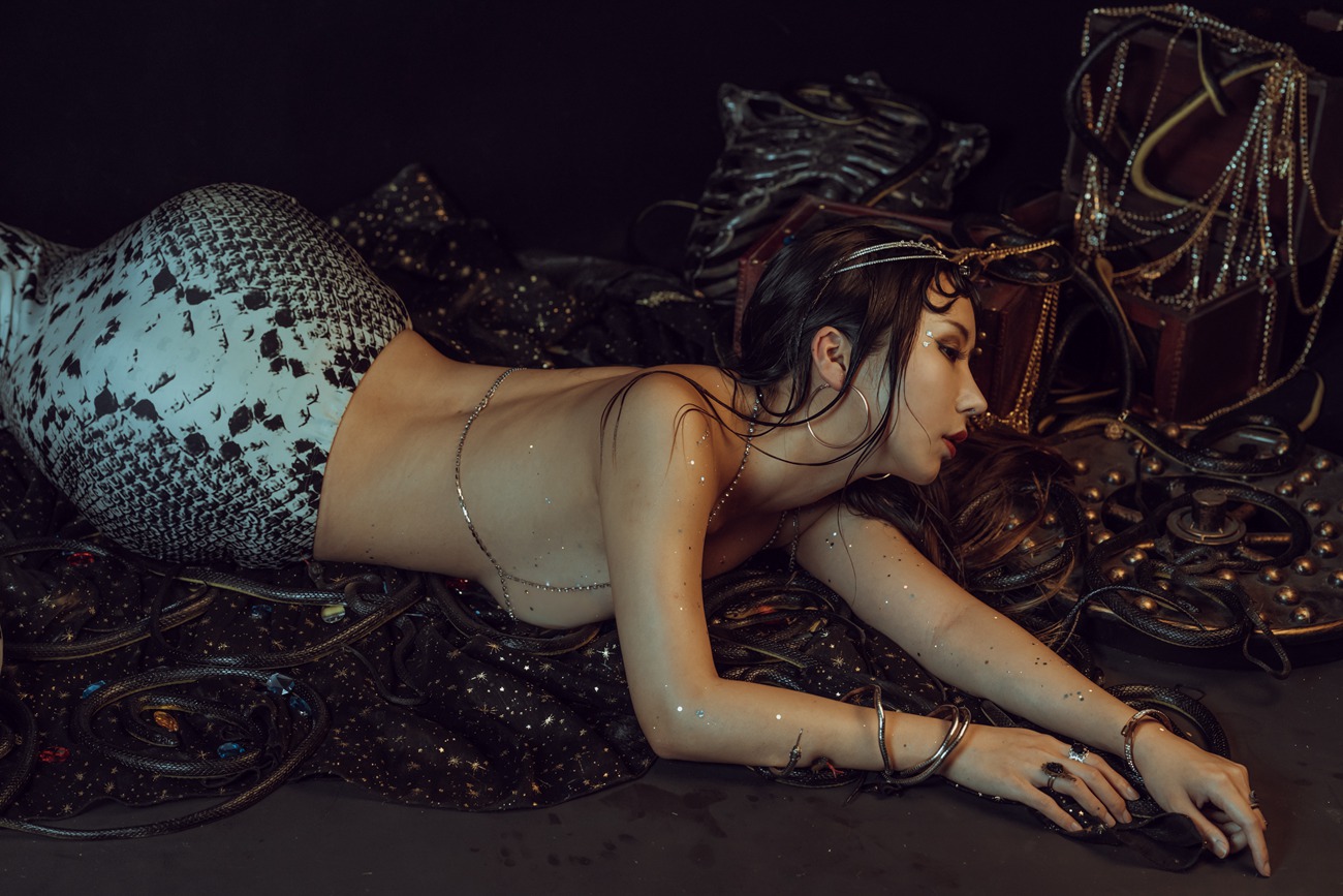 图片[23]-云溪溪 – 奶桃蛇姬[40P] – 速更版-美库