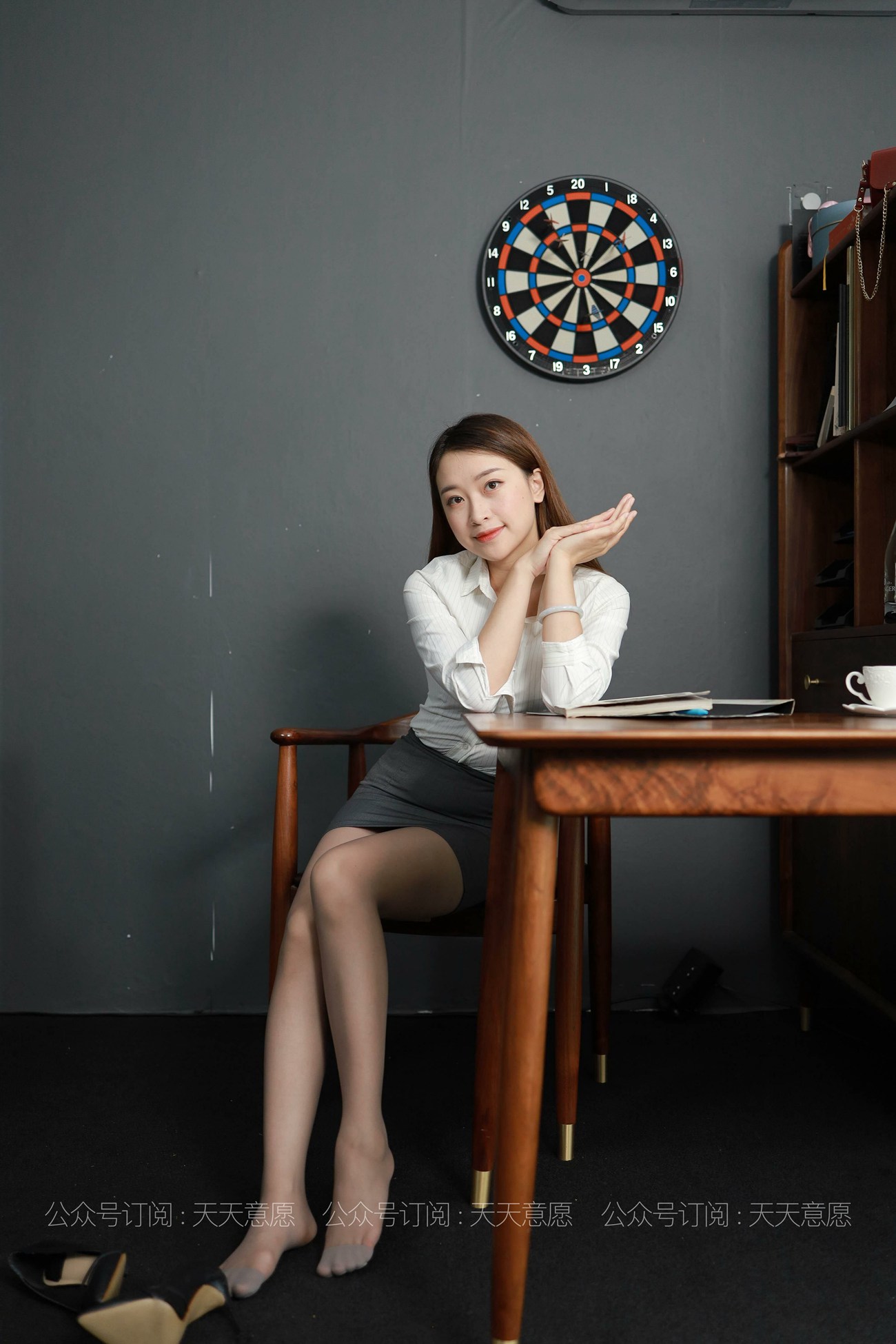 图片[36]-[IESS异思趣向] 耽丝 210817 小婕的周一例会 [95P] – 速更版-美库