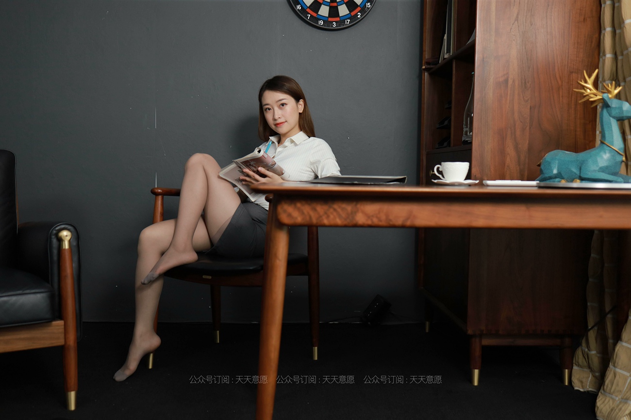 图片[44]-[IESS异思趣向] 耽丝 210817 小婕的周一例会 [95P] – 速更版-美库