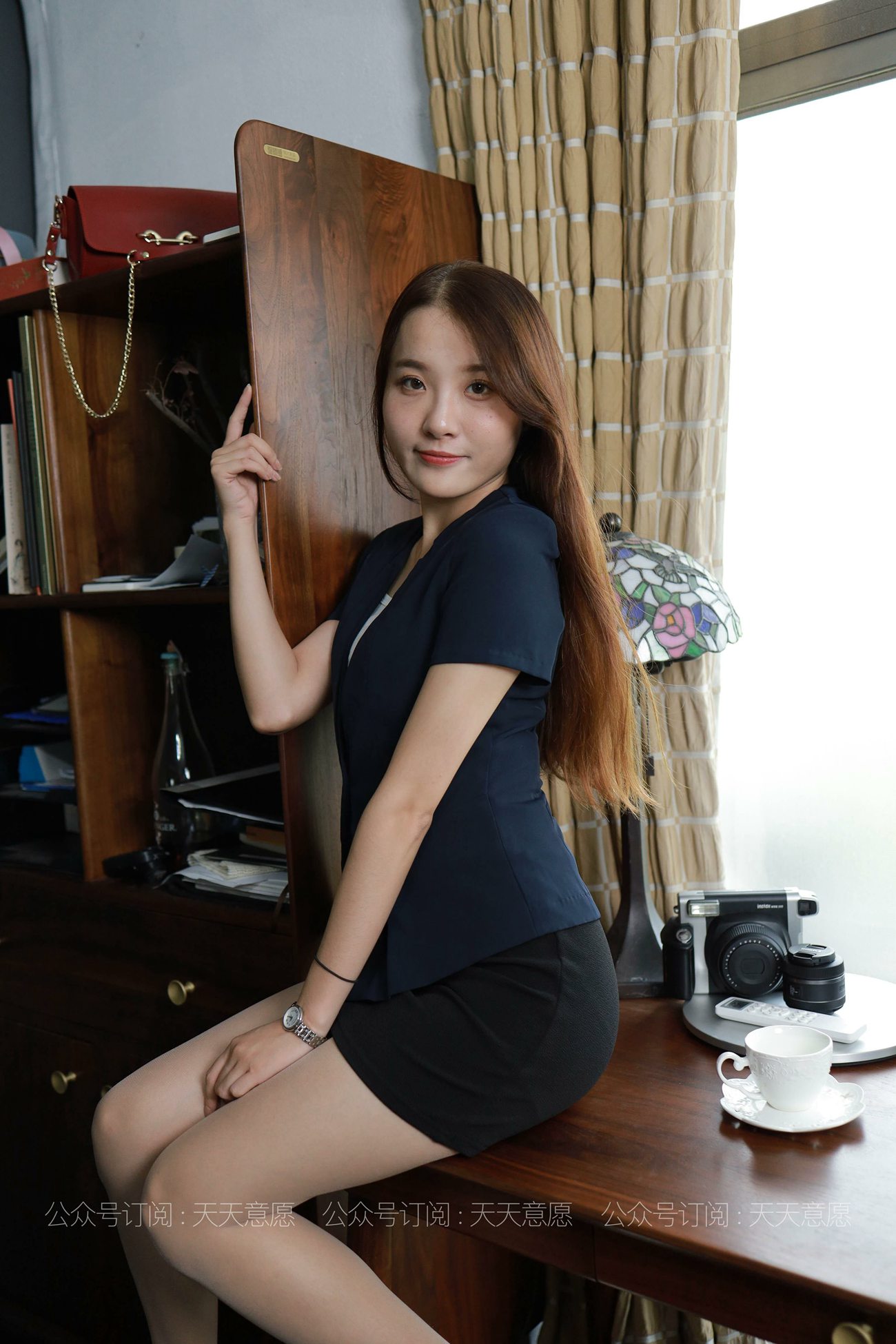 图片[23]-[IESS异思趣向] 耽丝 210819 最美女职员 婉萍 [85P] – 速更版-美库