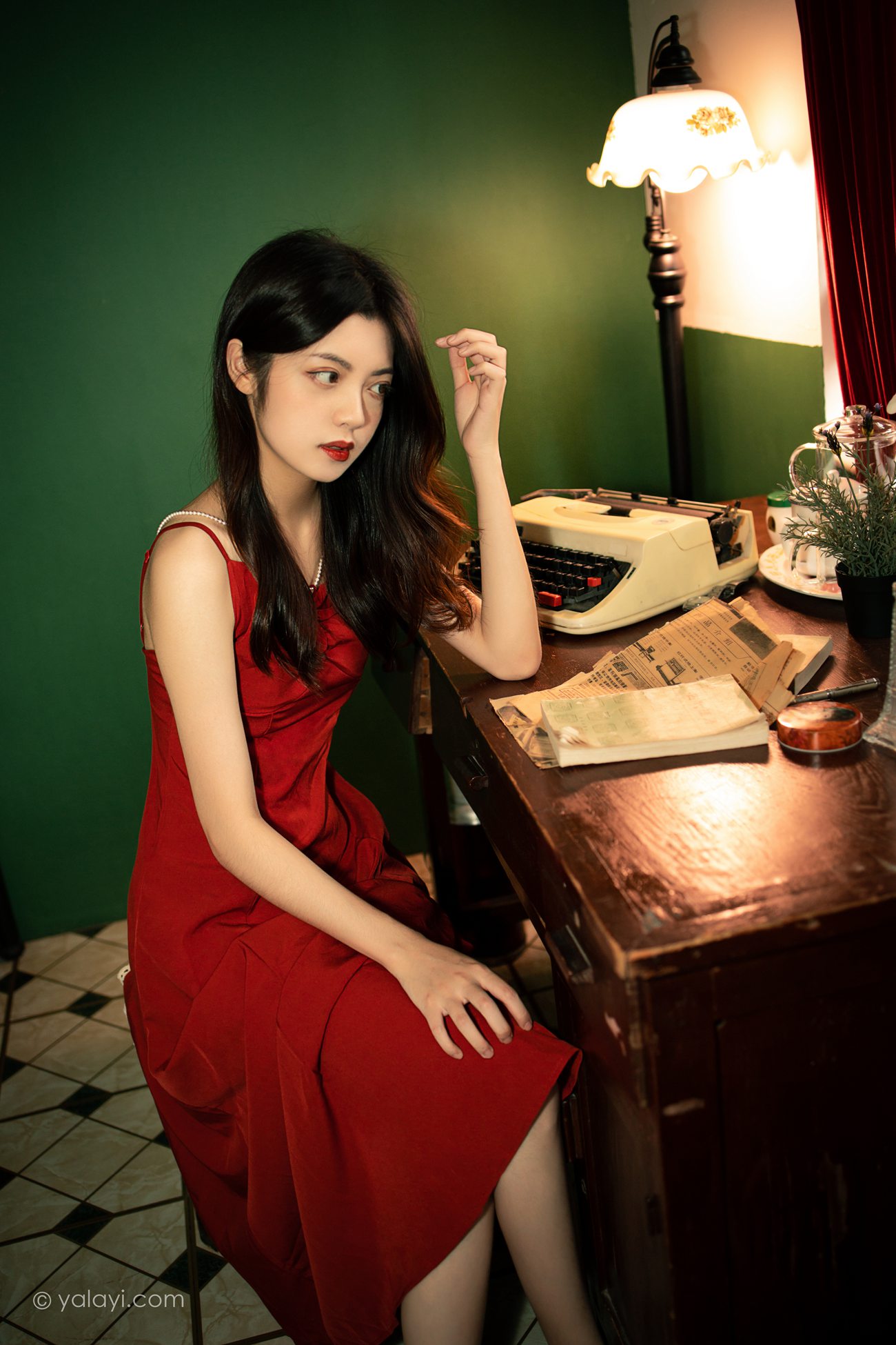 图片[25]-[YALAYI雅拉伊] 2021.10.20 No.853 回到过去 梓文 [42P] – 速更版-美库