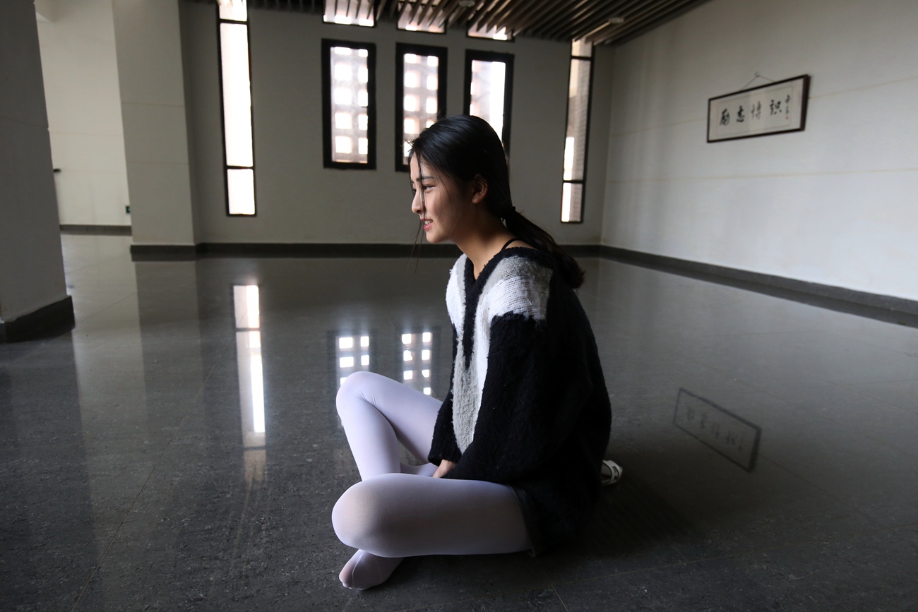 图片[160]-大西瓜爱牙膏-早期作品-S032 清纯3-白丝[338P] – 速更版-美库