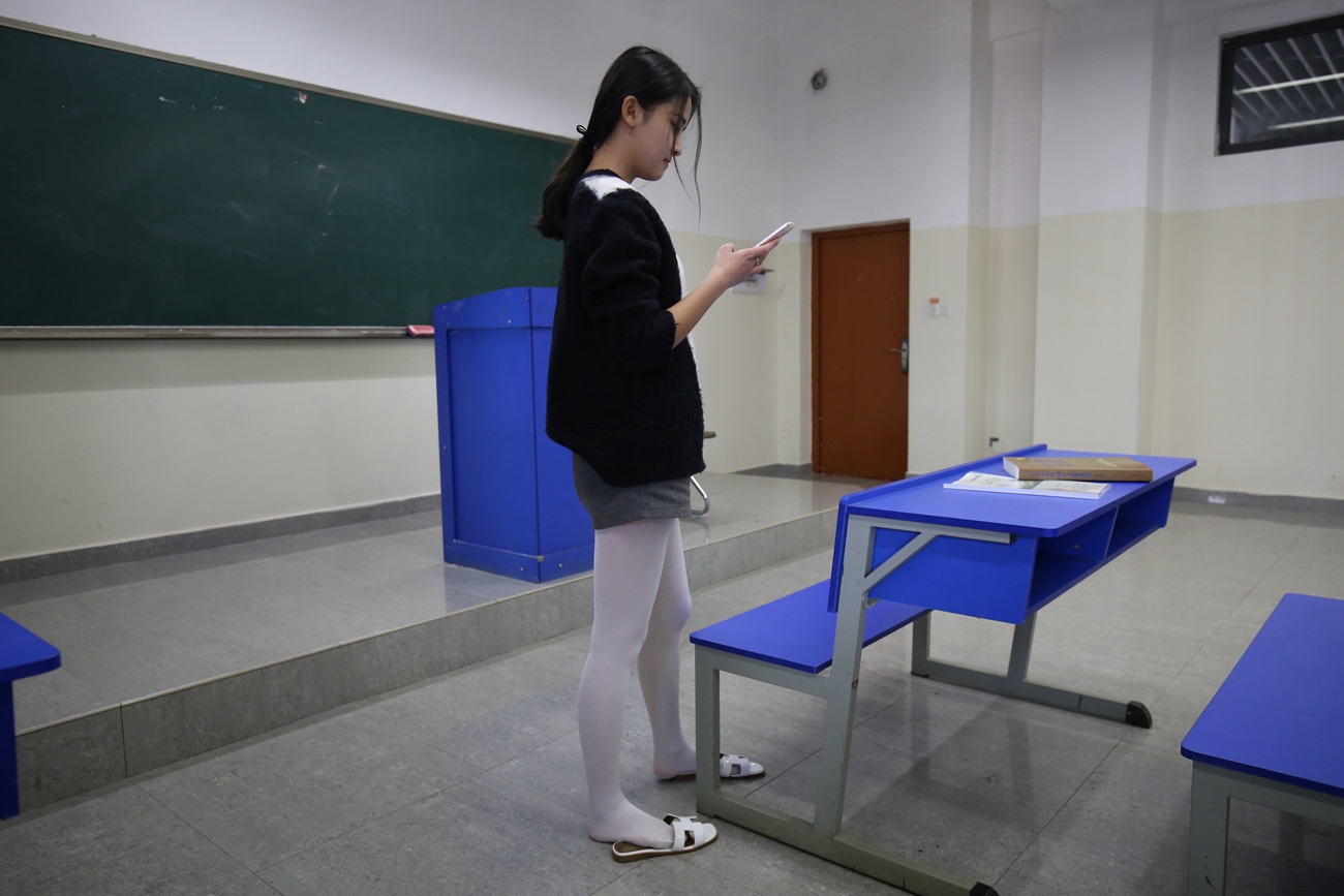 图片[339]-大西瓜爱牙膏-早期作品-S032 清纯3-白丝[338P] – 速更版-美库