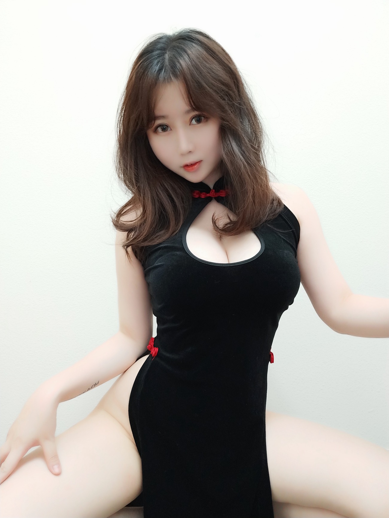 图片[15]-蜜桃少女是依酱呀 – 旗袍[25P] – 速更版-美库