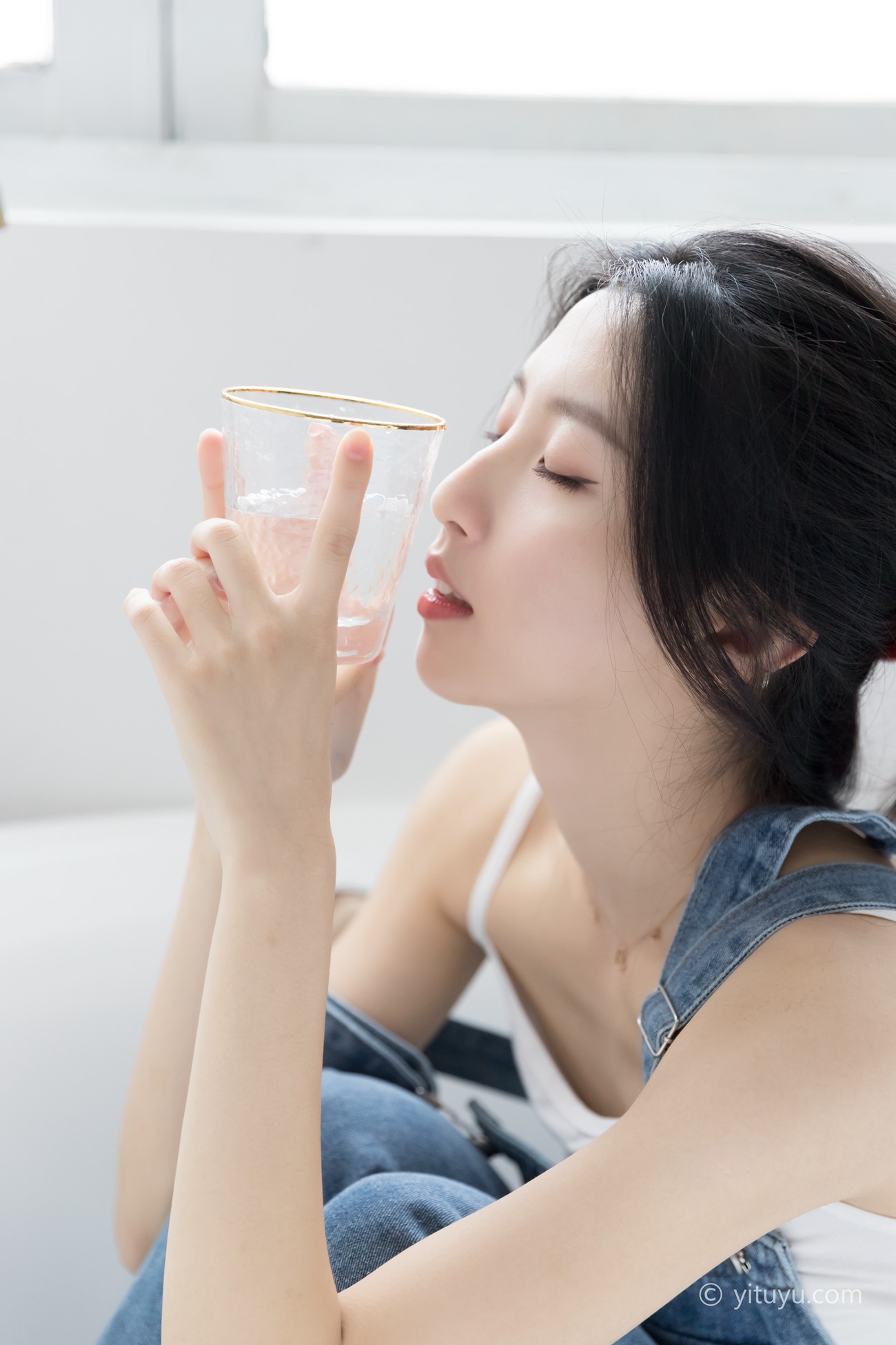 图片[11]-[YITUYU]艺图语 2021.04.21 蓝色牛仔裤 小铟 [24P] – 速更版-美库