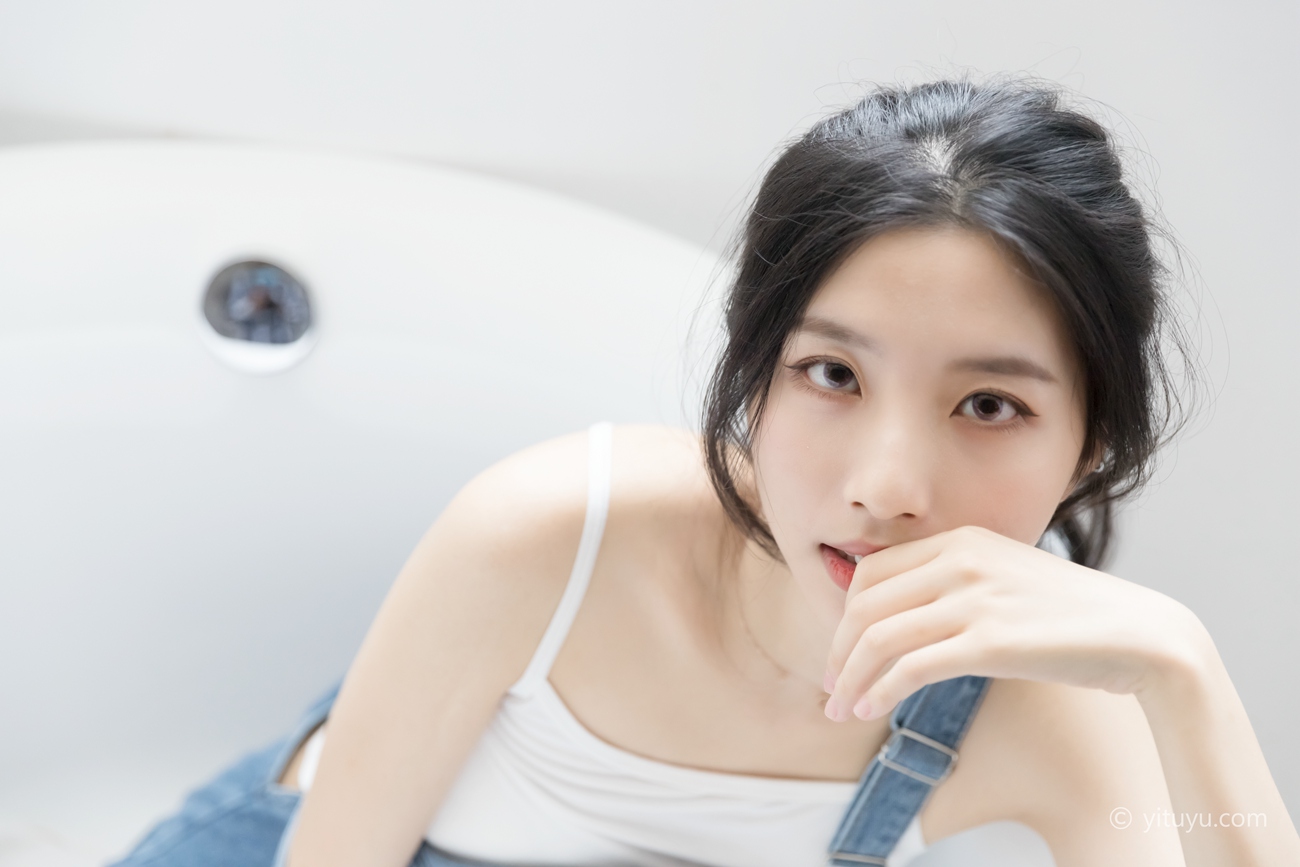 图片[13]-[YITUYU]艺图语 2021.04.21 蓝色牛仔裤 小铟 [24P] – 速更版-美库