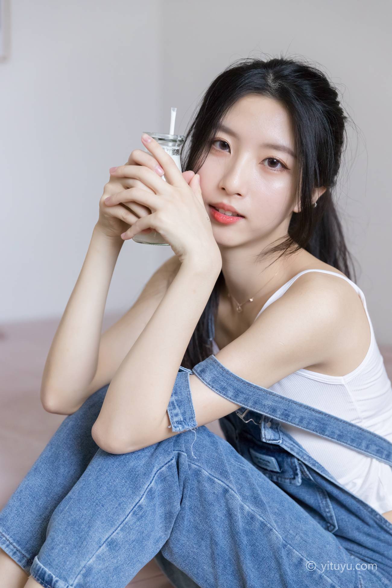 图片[19]-[YITUYU]艺图语 2021.04.21 蓝色牛仔裤 小铟 [24P] – 速更版-美库