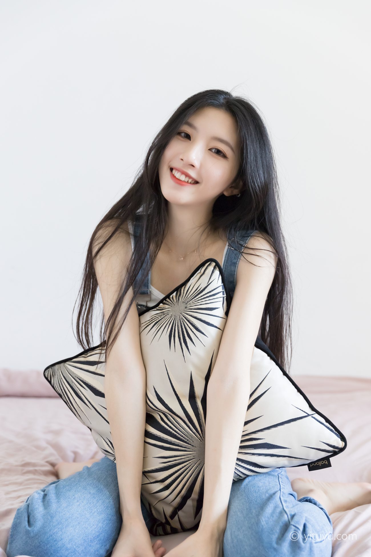 图片[26]-[YITUYU]艺图语 2021.04.21 蓝色牛仔裤 小铟 [24P] – 速更版-美库