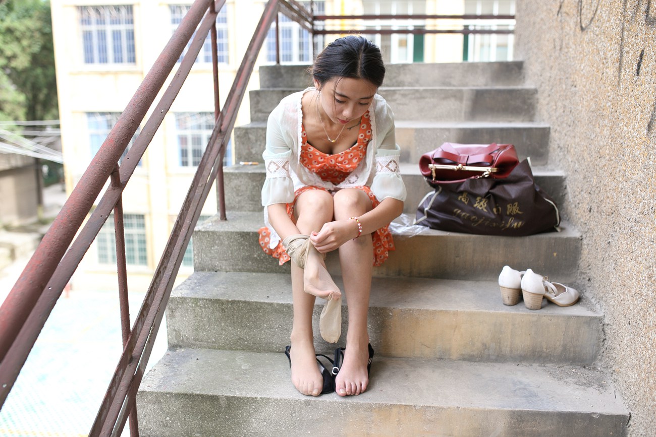 图片[84]-大西瓜爱牙膏-早期作品-S036 碎花裙少女 [152P] – 速更版-美库