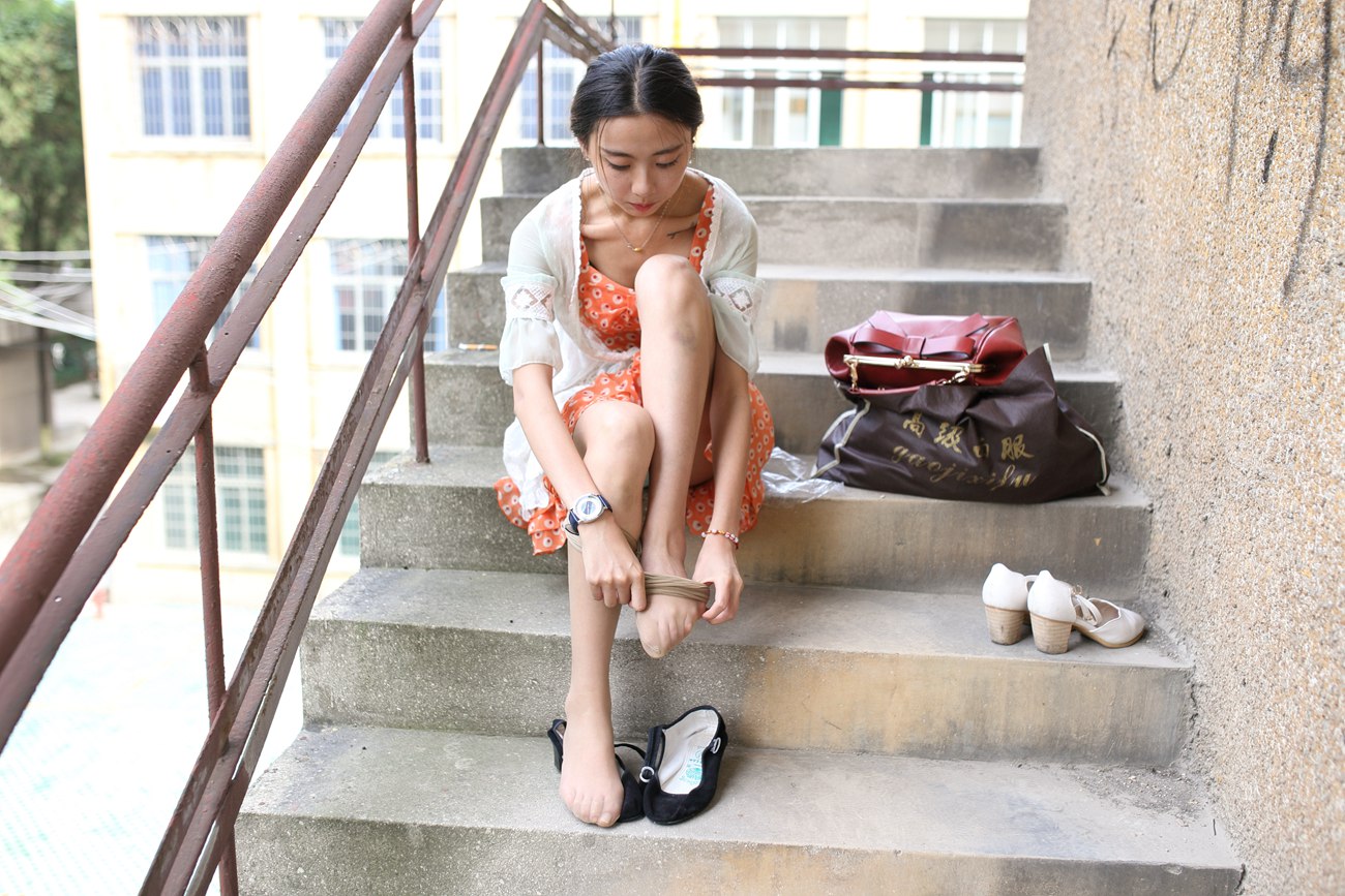 图片[137]-大西瓜爱牙膏-早期作品-S036 碎花裙少女 [152P] – 速更版-美库