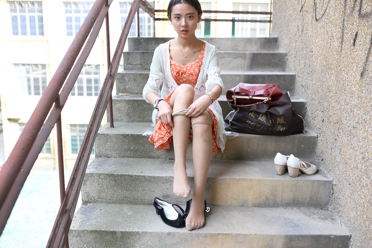 图片[140]-大西瓜爱牙膏-早期作品-S036 碎花裙少女 [152P] – 速更版-美库