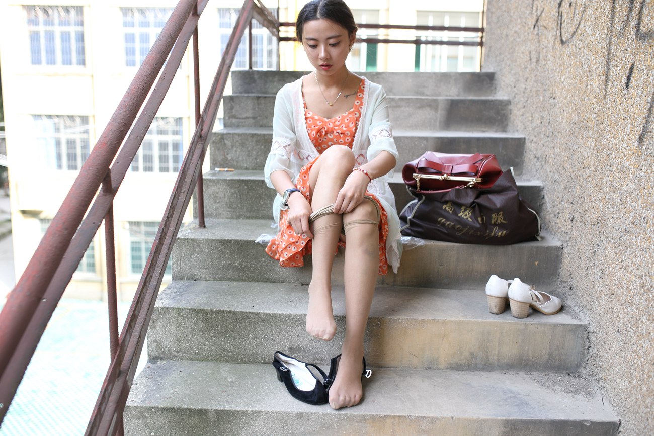 图片[141]-大西瓜爱牙膏-早期作品-S036 碎花裙少女 [152P] – 速更版-美库