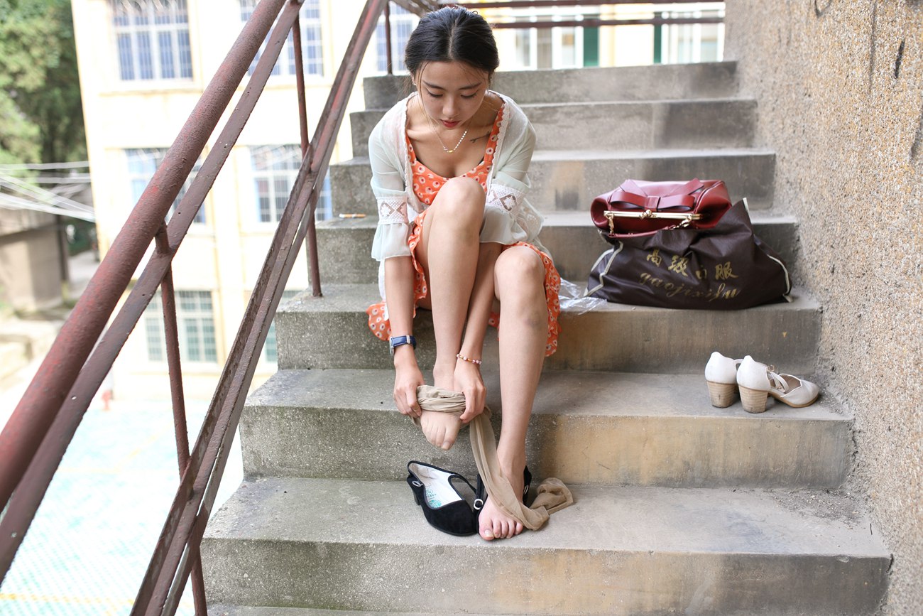 图片[146]-大西瓜爱牙膏-早期作品-S036 碎花裙少女 [152P] – 速更版-美库