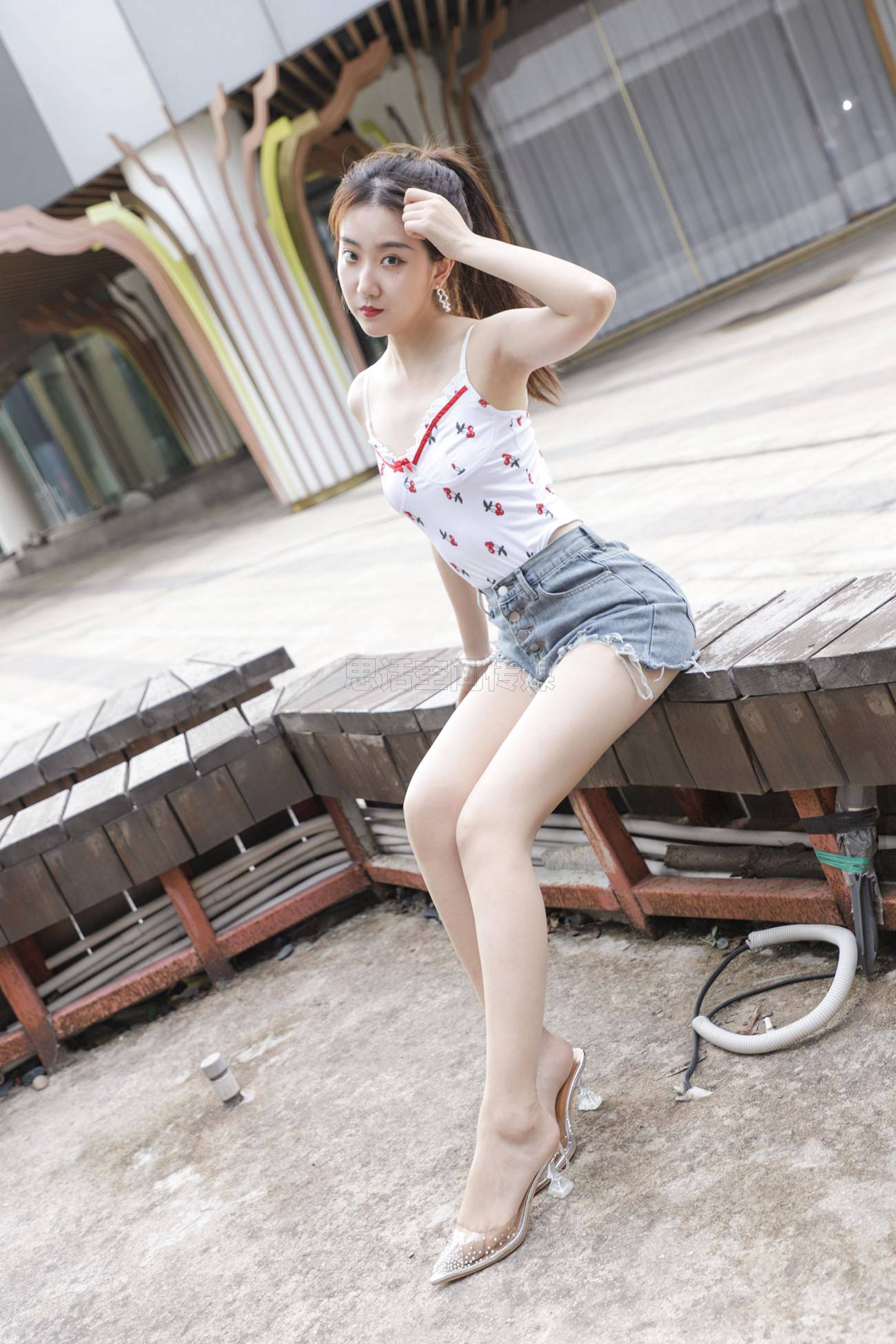 图片[43]-[SiHua思话]SJ043 露露 丝蜜天台[49P] – 速更版-美库