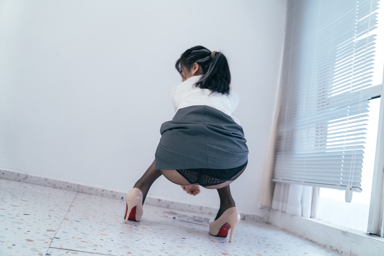 图片[16]-轩萧学姐 – OL私袜诱惑[34P] – 速更版-美库