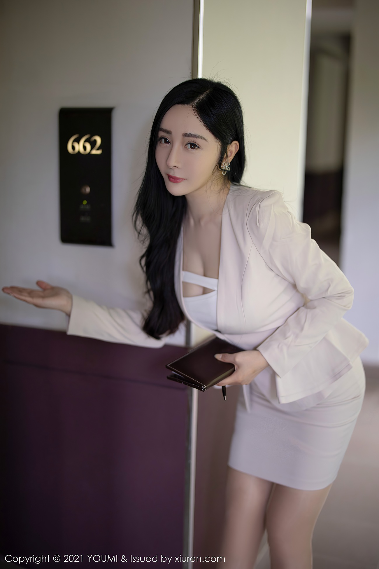 [YouMi尤蜜荟]2021.09.18 VOL.695 允爾[62+1P] - 速更版-绅士图