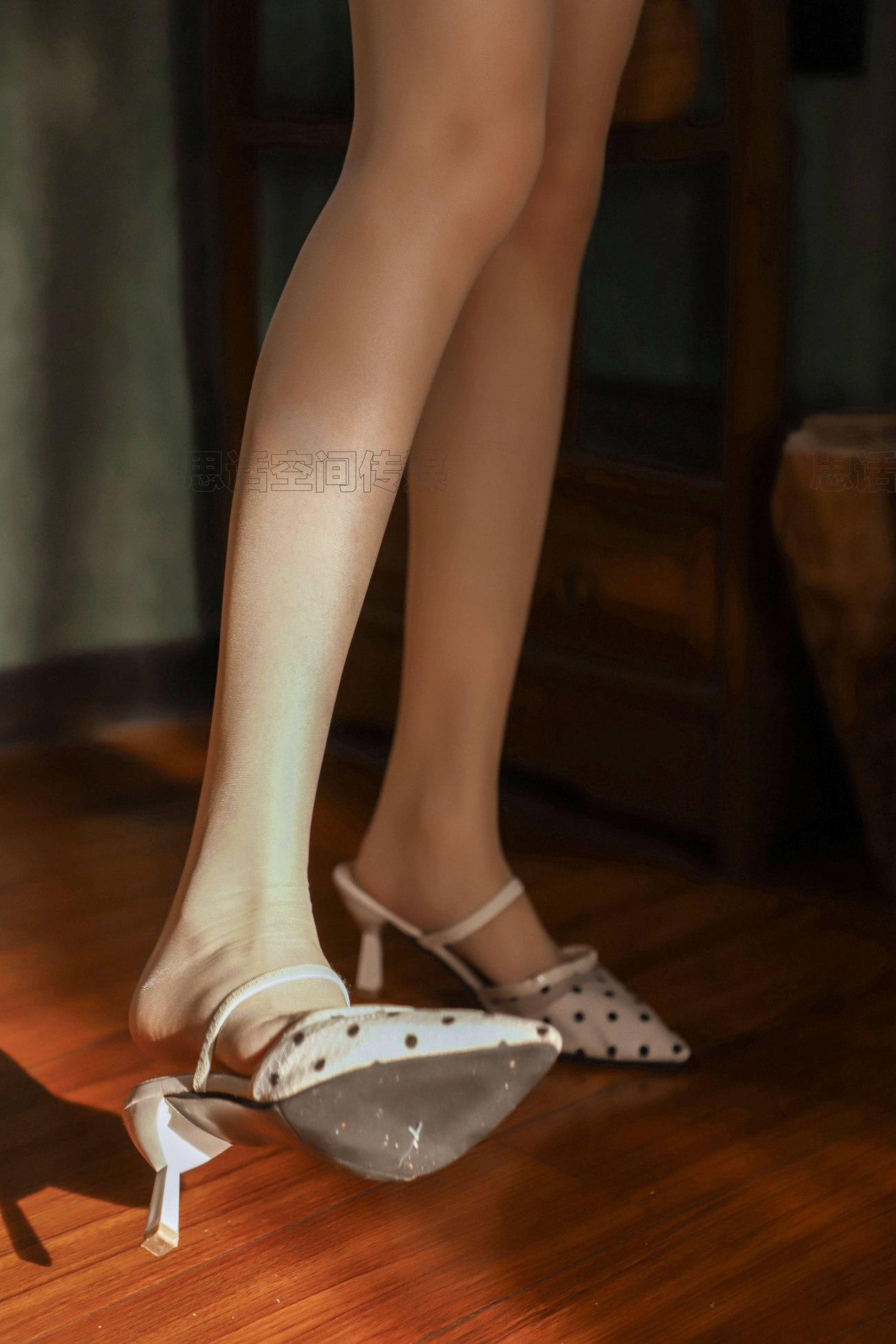 图片[11]-[SiHua思话]SJ045 珊珊 丝绸[49P] – 速更版-美库