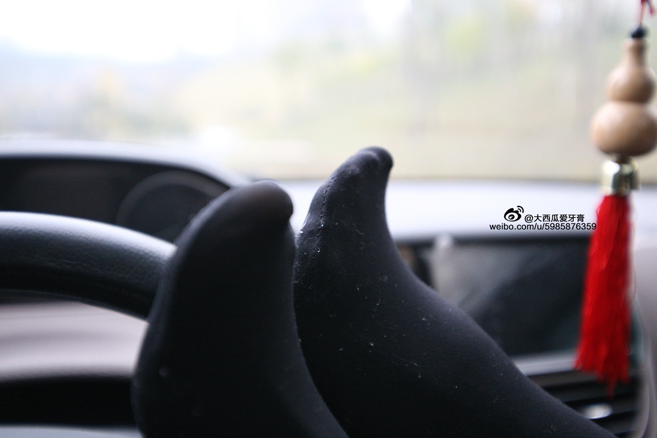 图片[212]-大西瓜爱牙膏-早期作品-S043  黑丝 [350P] – 速更版-美库