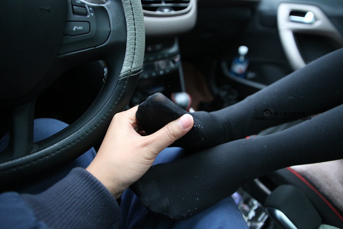 图片[233]-大西瓜爱牙膏-早期作品-S043  黑丝 [350P] – 速更版-美库