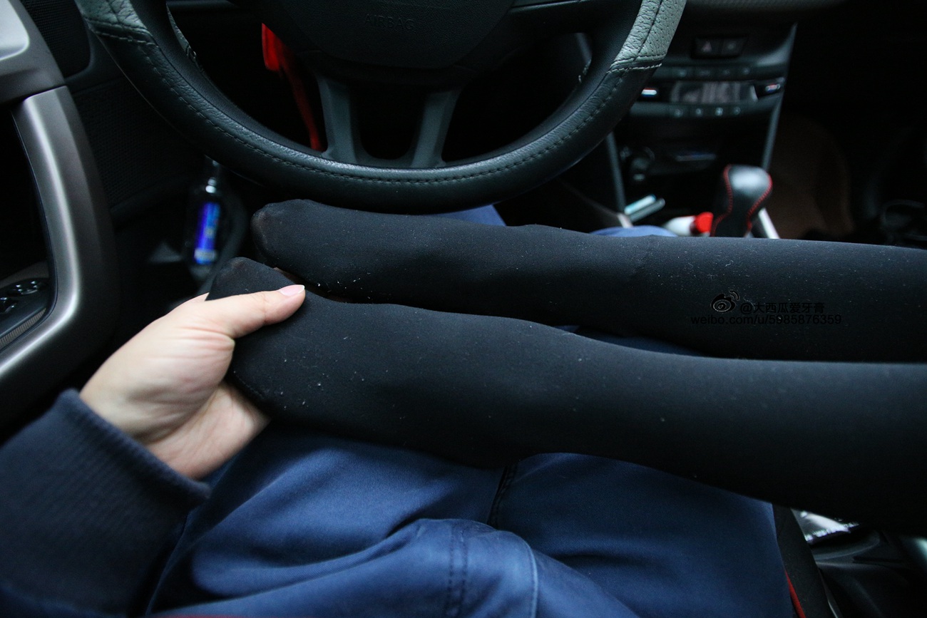 图片[240]-大西瓜爱牙膏-早期作品-S043  黑丝 [350P] – 速更版-美库