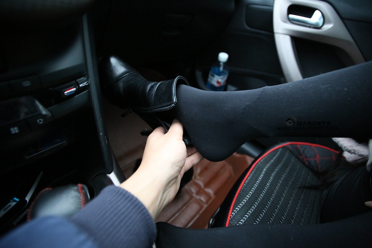 图片[277]-大西瓜爱牙膏-早期作品-S043  黑丝 [350P] – 速更版-美库